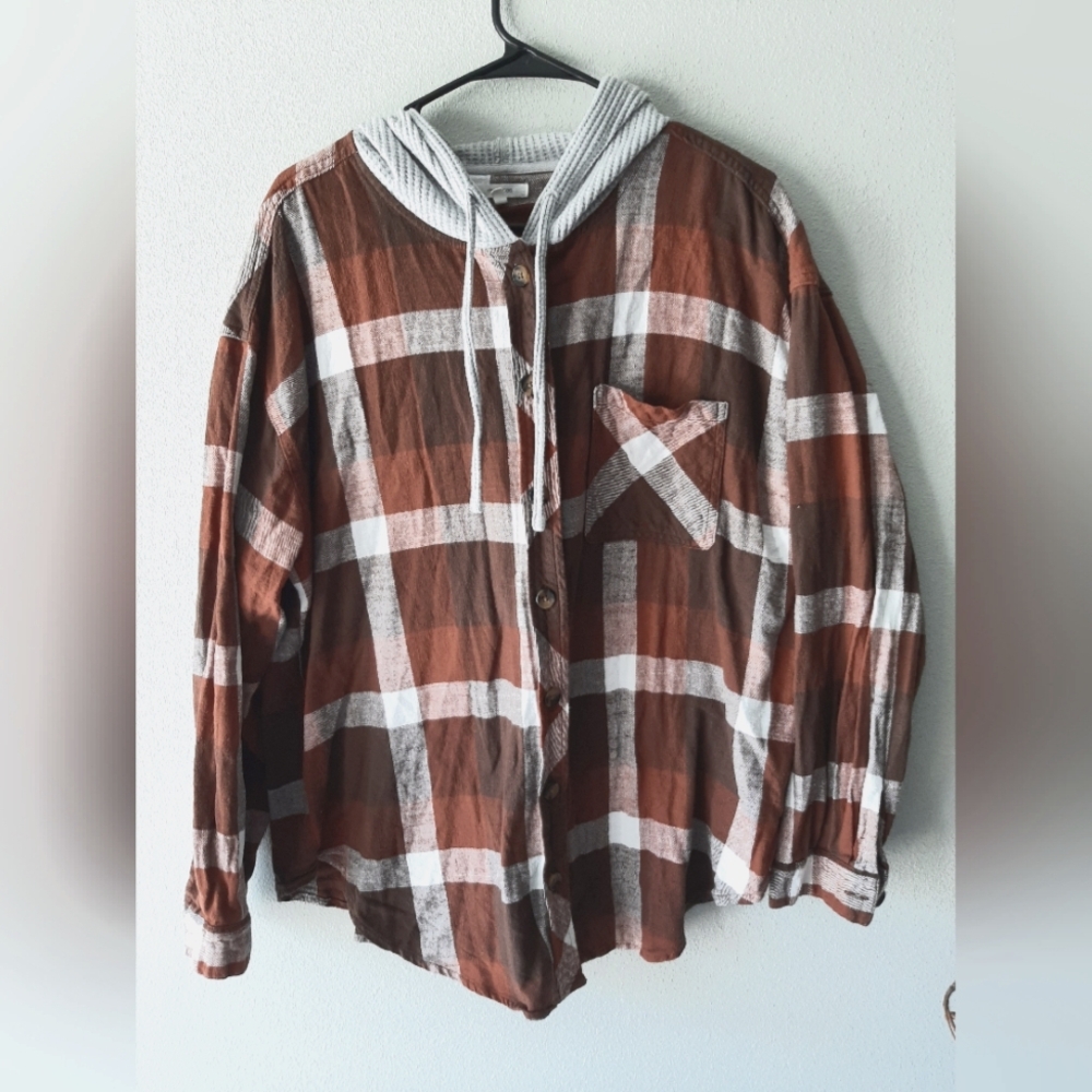 Maurices hooded flannel size xl